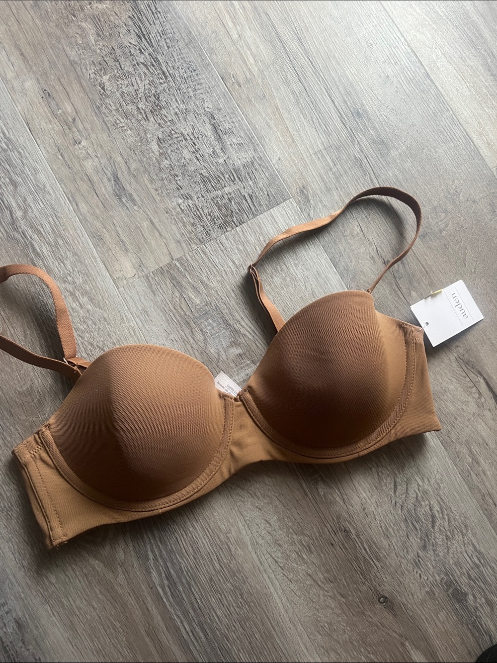 Auden lightly lined strapless bra/ does come with removable straps 36B